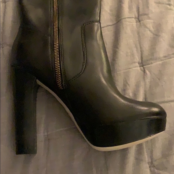 Michael Kors platform boot - Picture 4 of 4